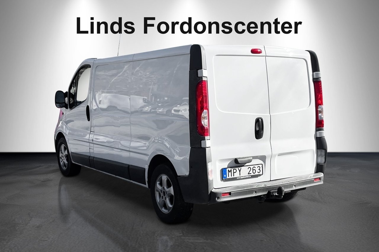 Opel Vivaro 2011, bild 4/7