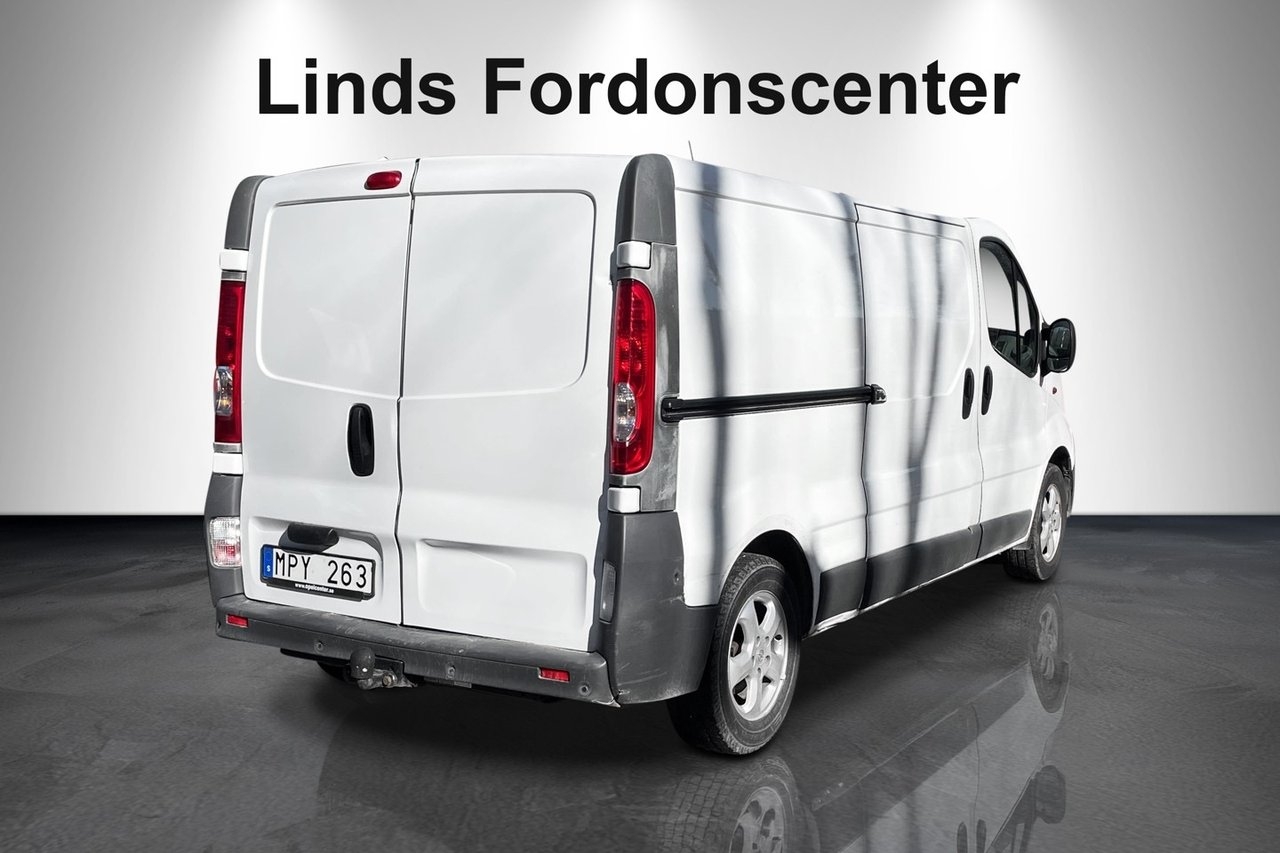 Opel Vivaro 2011, bild 5/7