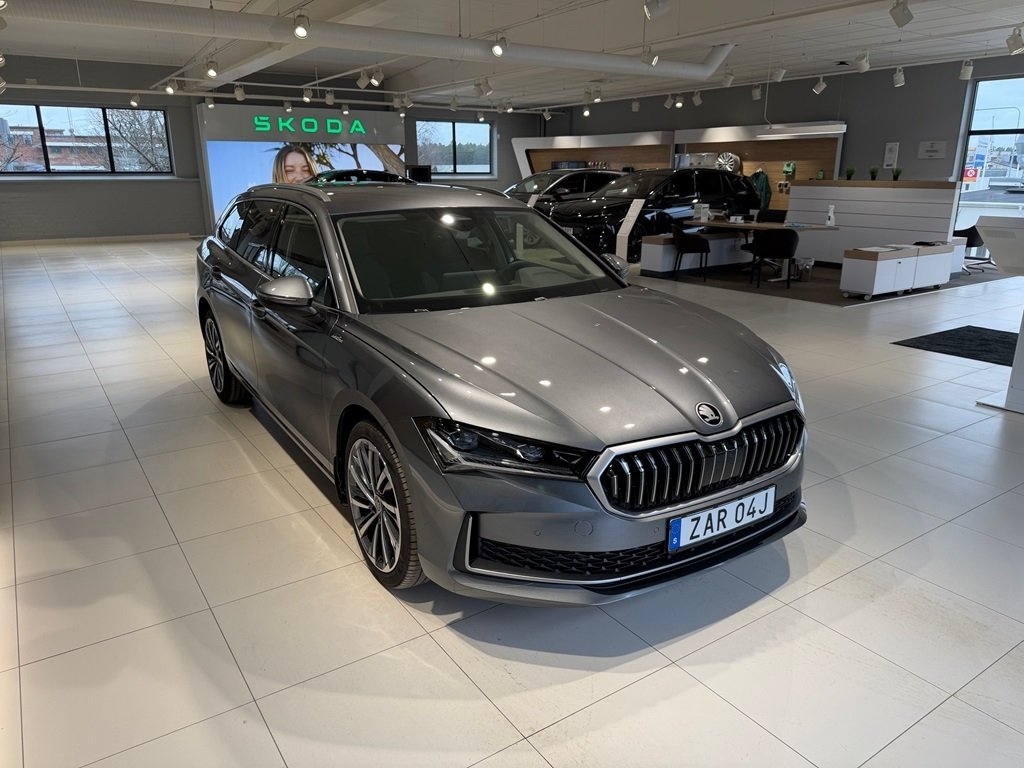 Skoda Superb 2026, bild 2/10