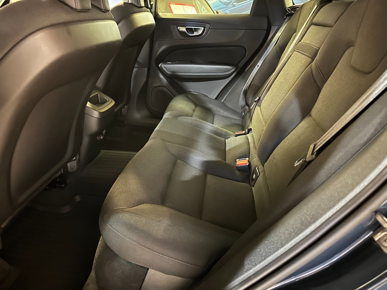 Volvo XC60 D4 AWD Momentum 2019, bild 3/16