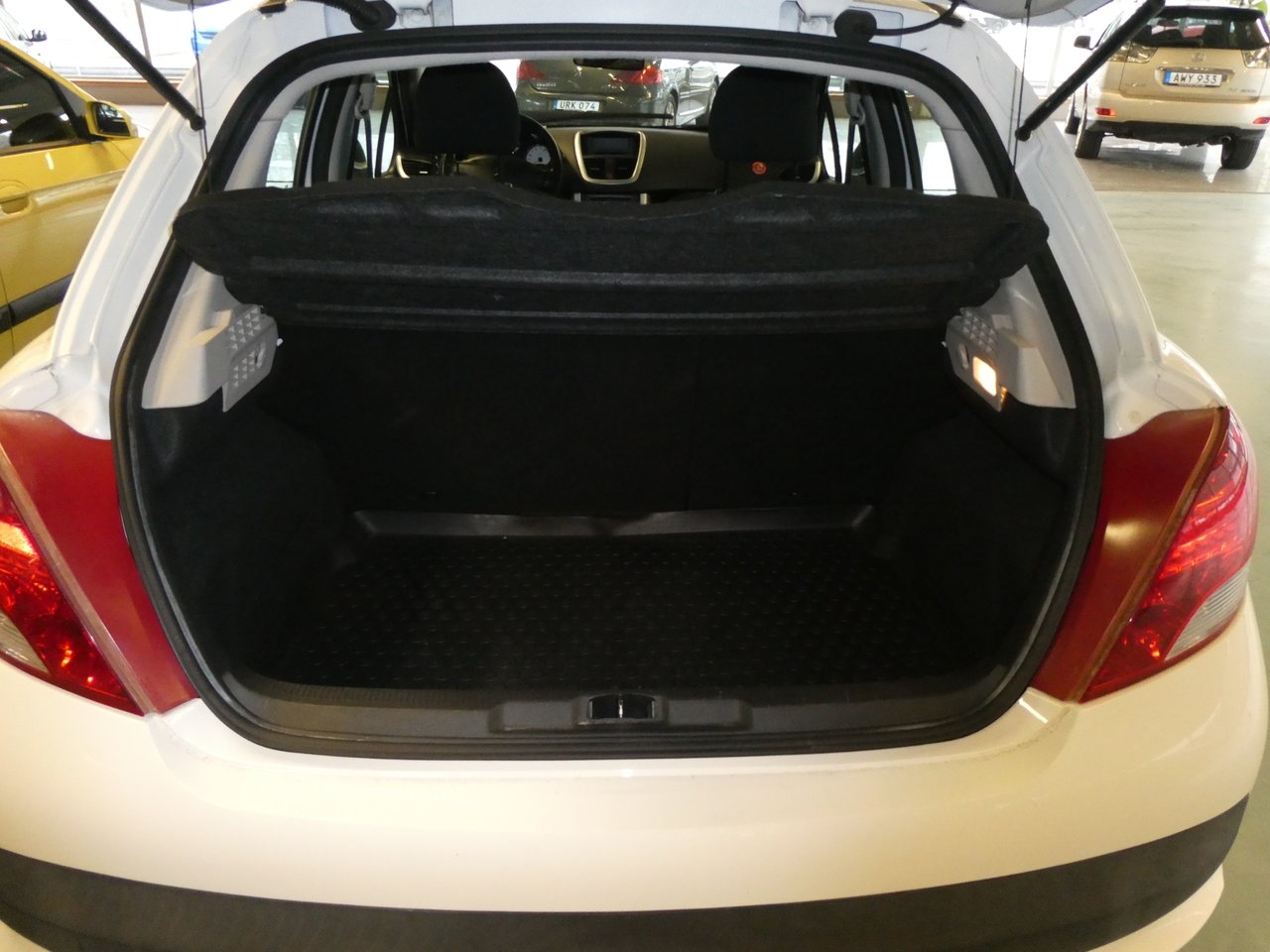 Peugeot 207 5-dörrar 1.4 HDi Euro 5 2011, bild 5/6