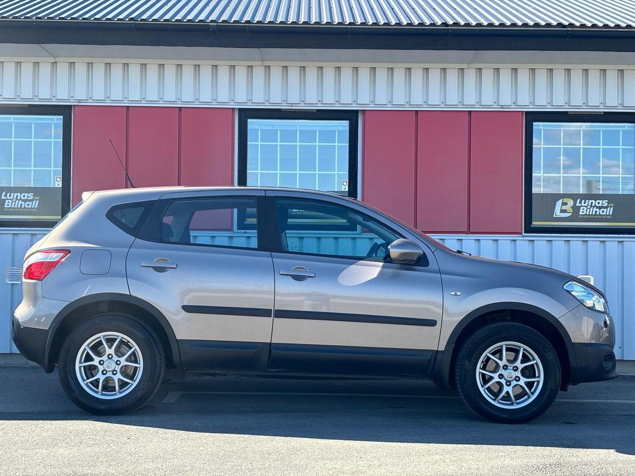 Nissan Qashqai 2010, photo 3/20