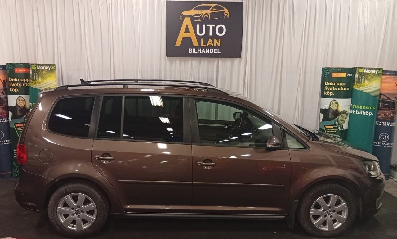 Volkswagen Touran 2011, bild 4/9