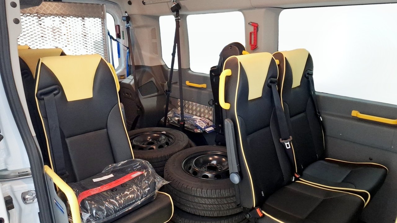 Ford Transit Kombi L3H2 Färdtjänst 2026, bild 5/9