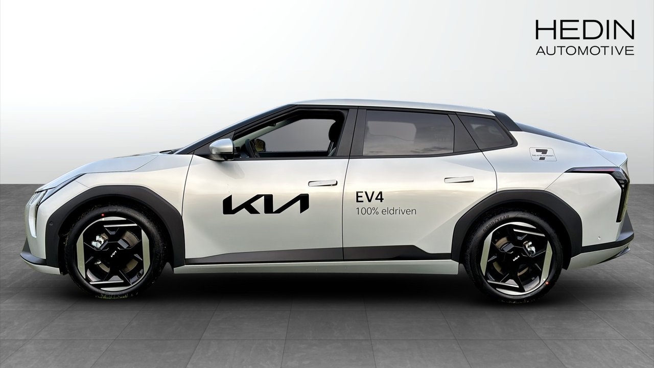 Kia EV4 Fastback PLUS Long-Range 2026, photo 4/10