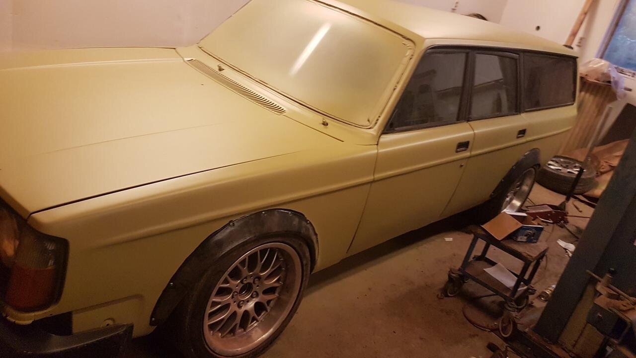 Volvo 245