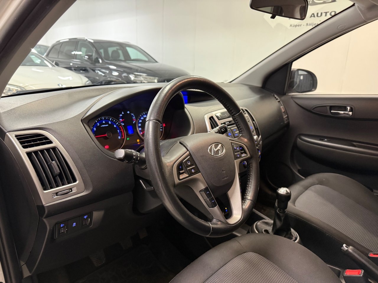 Hyundai i20 2015, bild 6/15