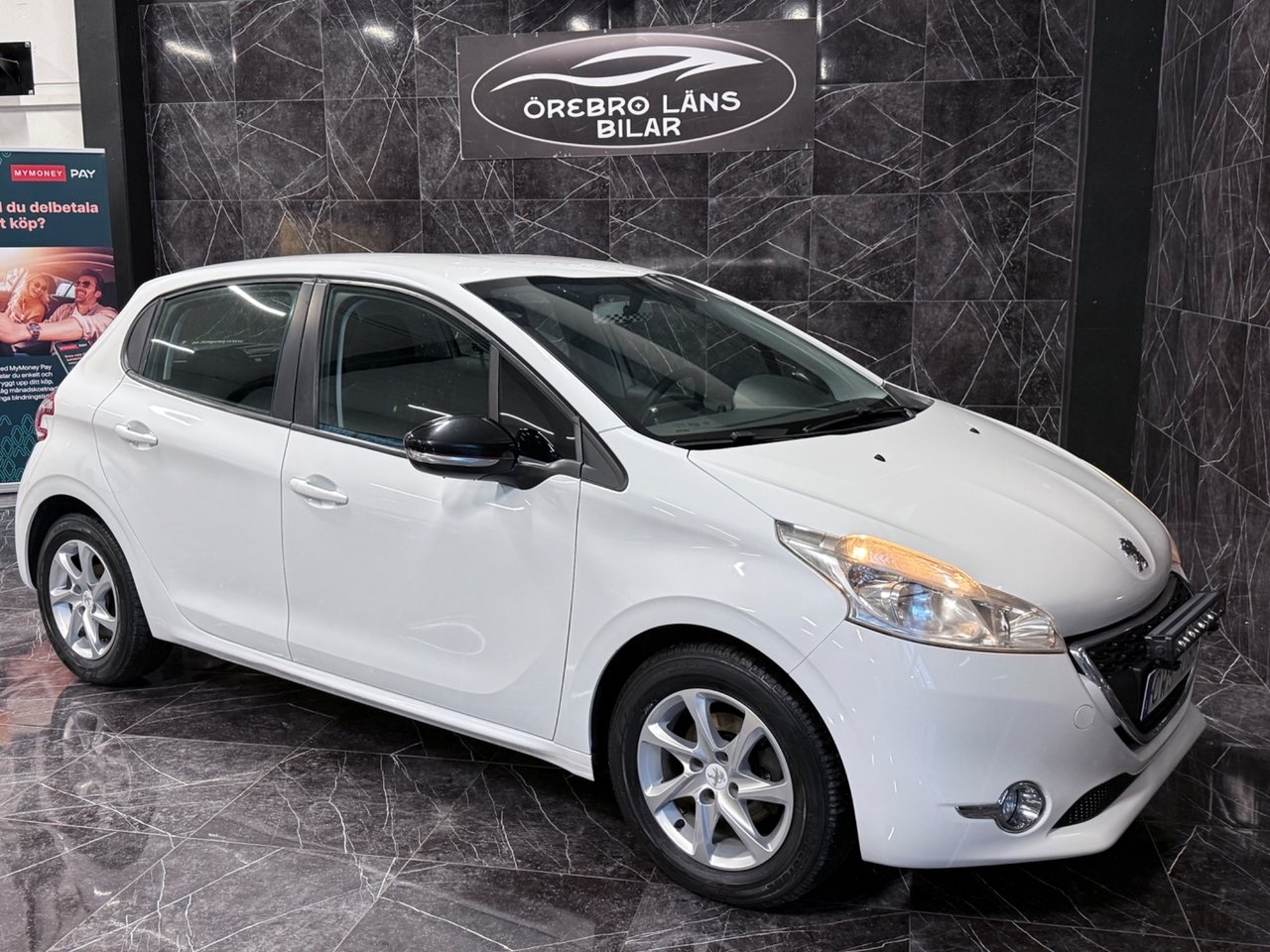 Peugeot 208 5-dörrar 1.2 VTi 2013, bild 2/10