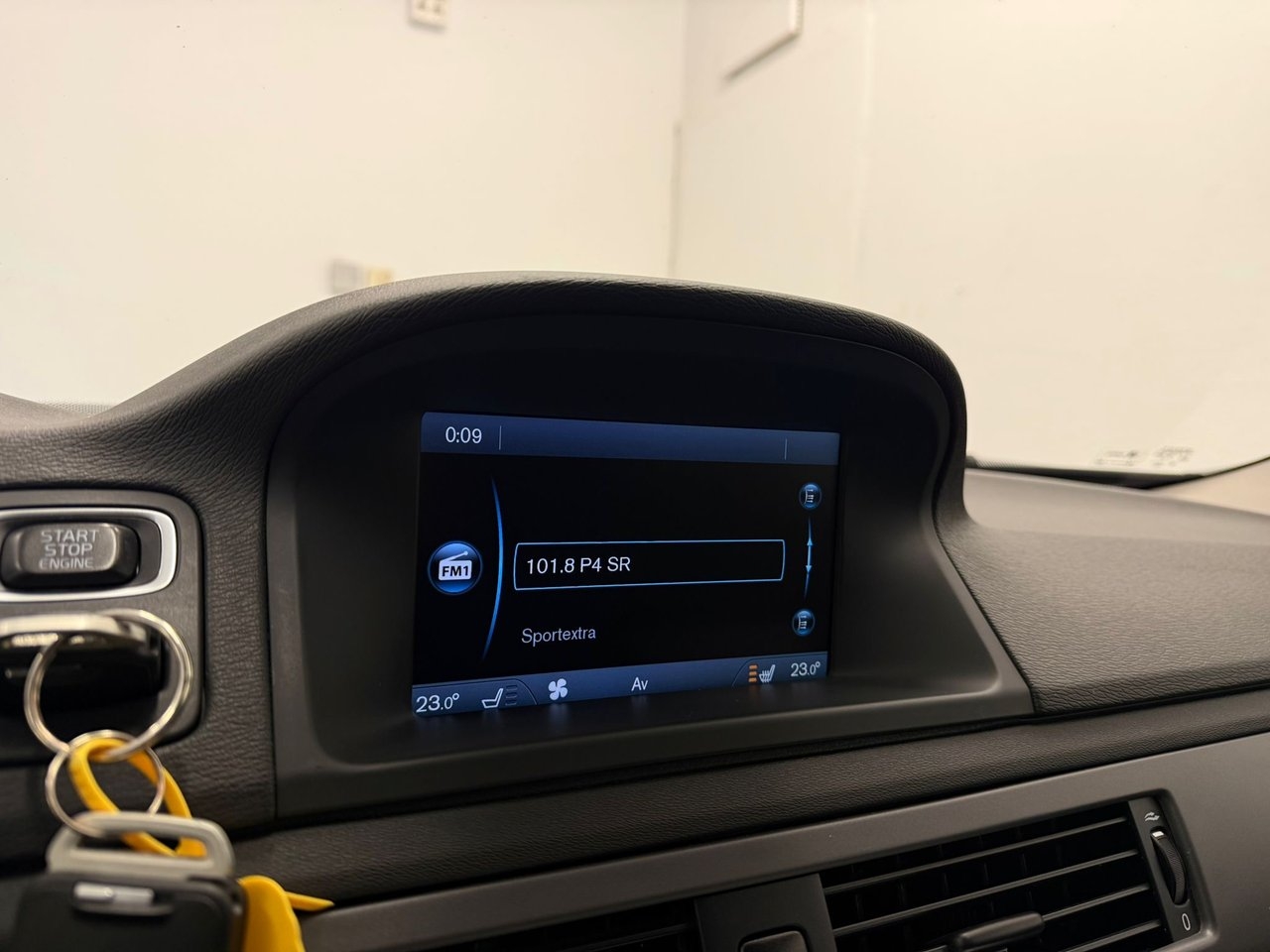 Volvo V70 T4F Powershift Kinetic Euro 5 2014, photo 7/20