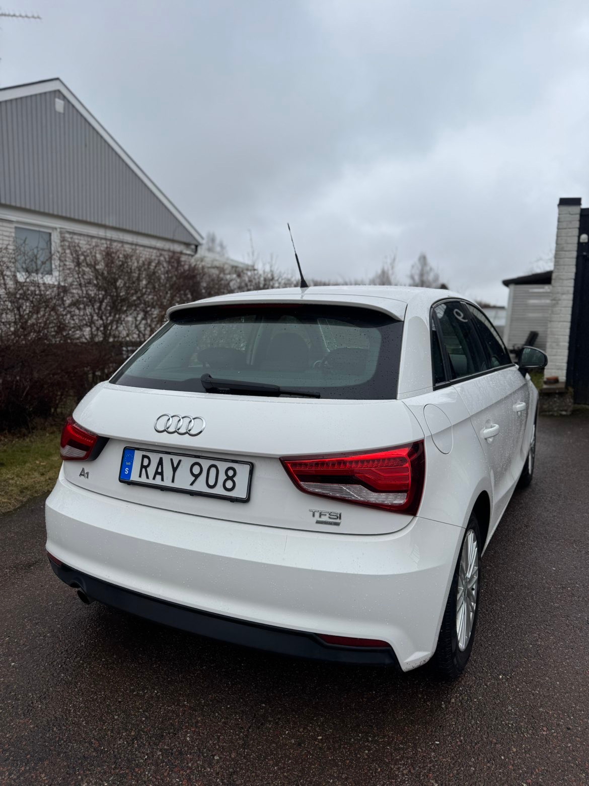 Audi A1 1.0 TFSI 2016, bild 2/5