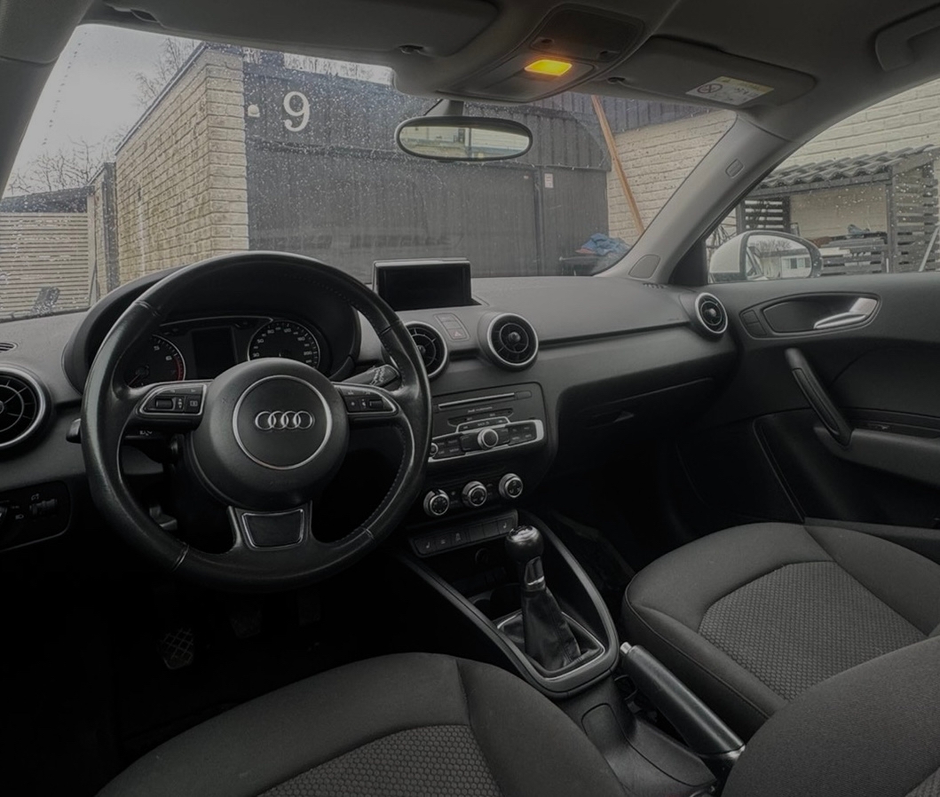 Audi A1 1.0 TFSI 2016, bild 3/5