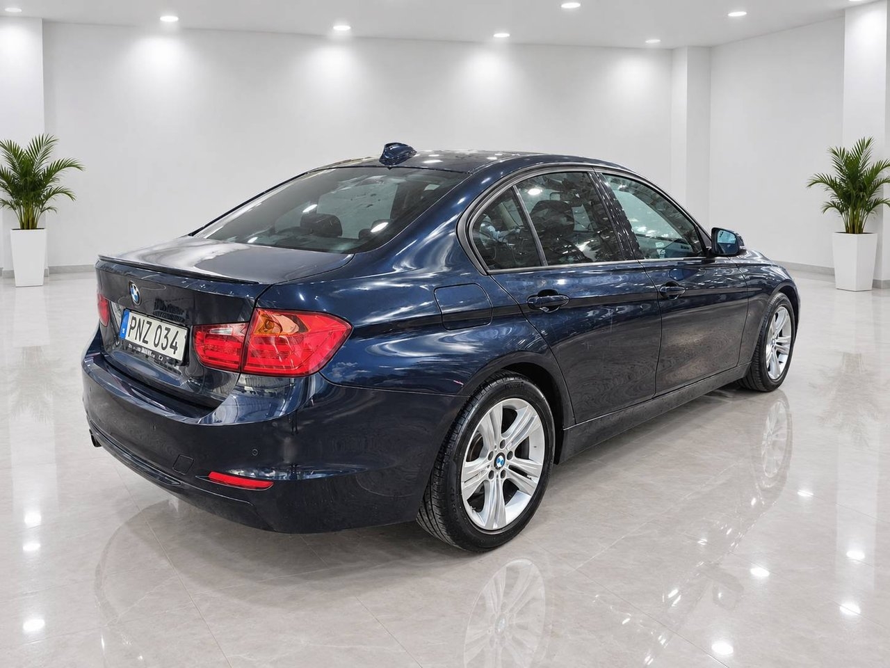 BMW 318 2015, bild 5/9