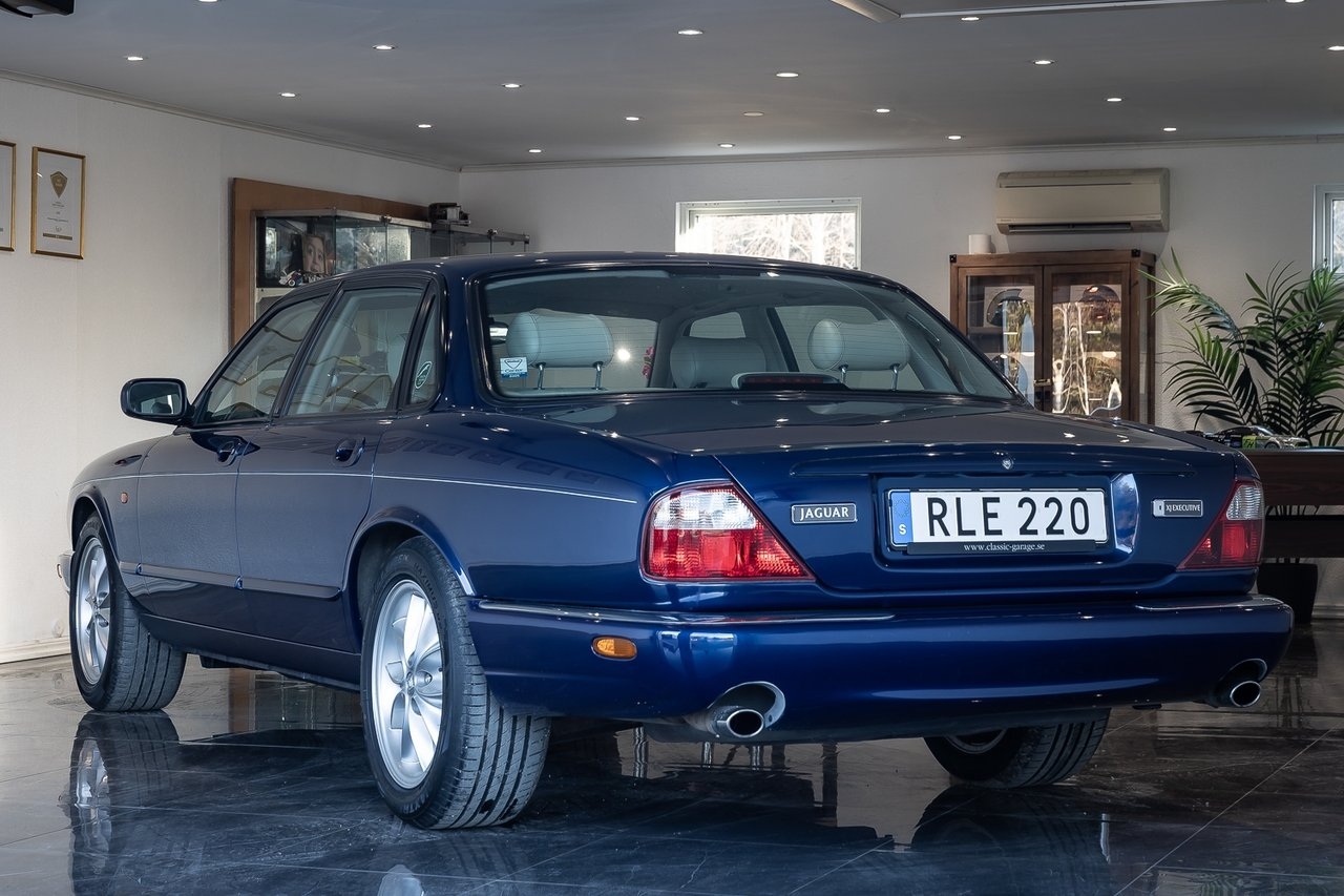 Jaguar XJ 4.0 V8 Executive 2000, bild 2/10