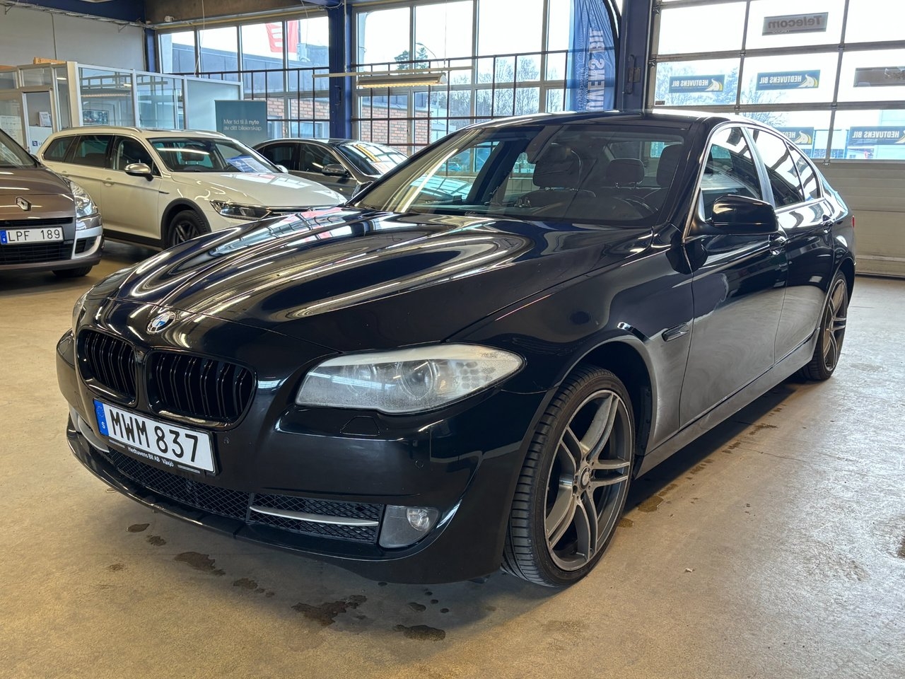 BMW 520 i Sedan 2012, bild 2/10