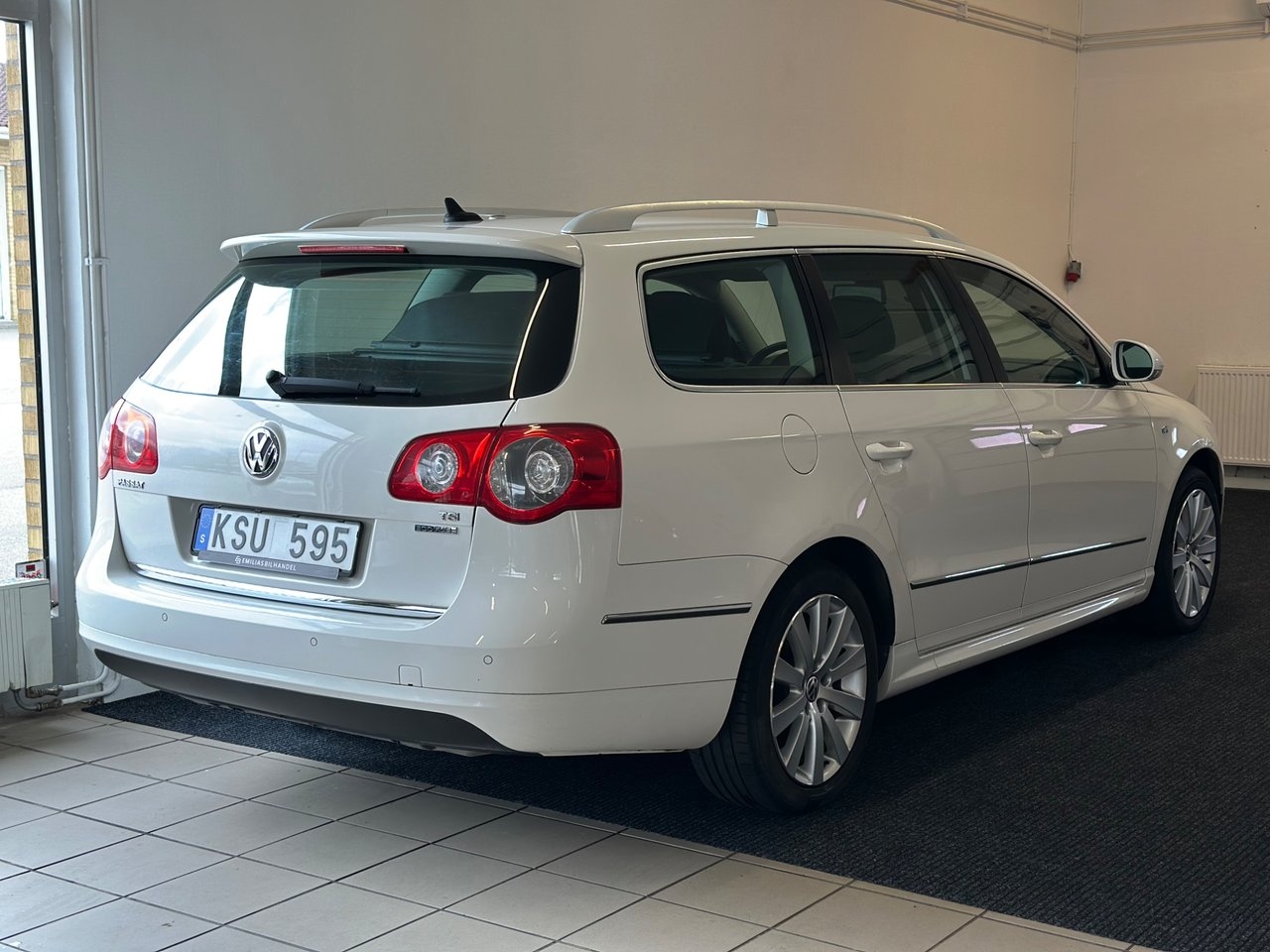Volkswagen Passat 2010, bild 5/23