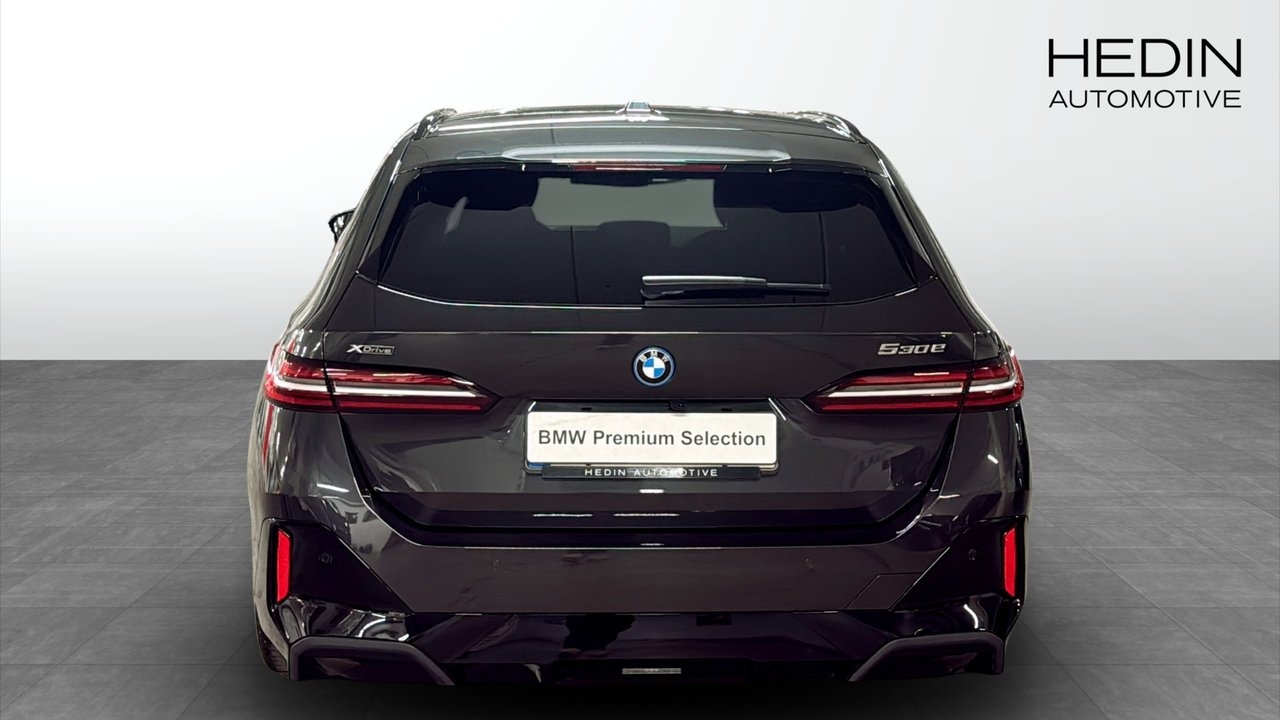BMW 530 e xDrive Touring M-sport H/K 2025, bild 7/12