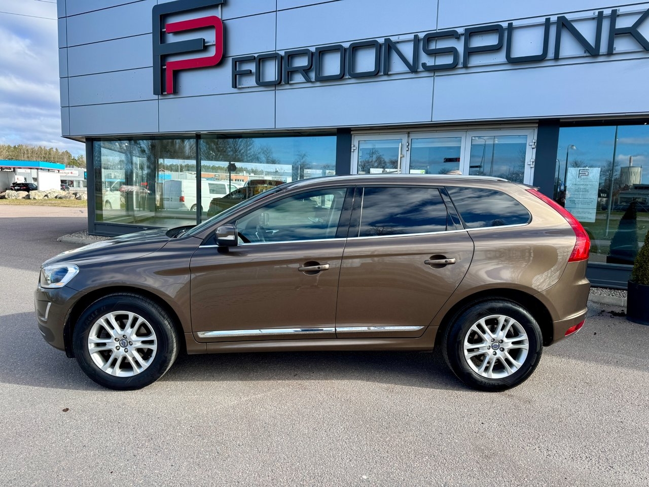 Volvo XC60 2015, photo 2/19