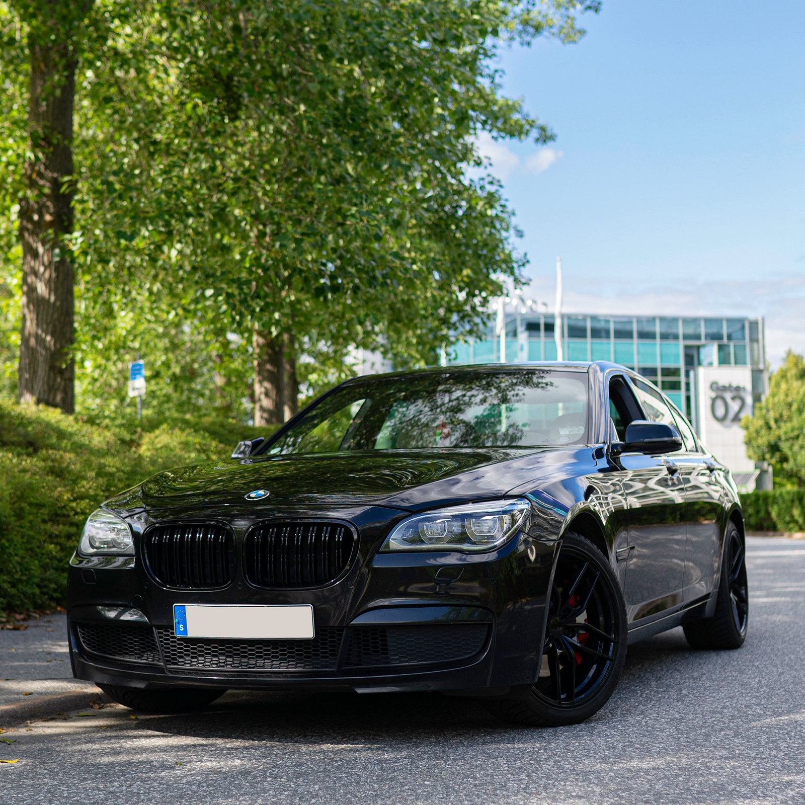 BMW 740d M Sport 2015, kuva 2/10