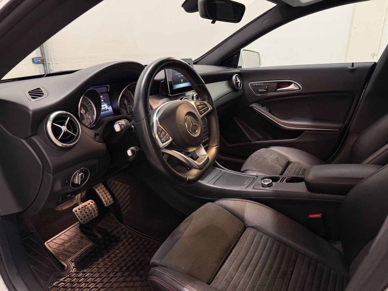 Mercedes-Benz CLA 2016, bild 6/10