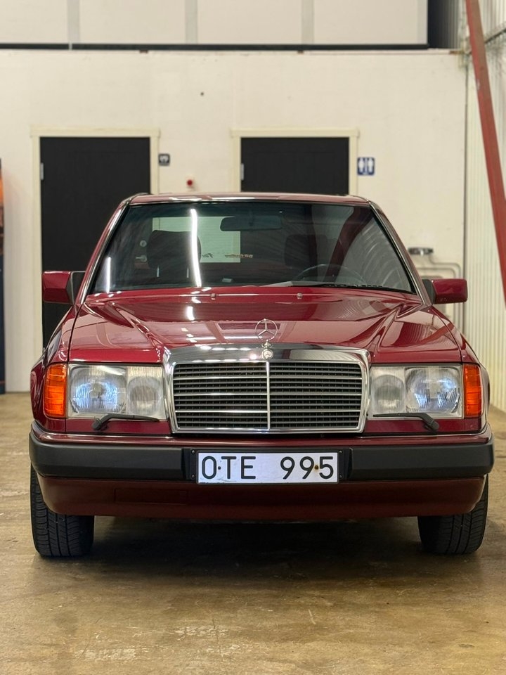 Mercedes-Benz 300 1991, bild 4/25