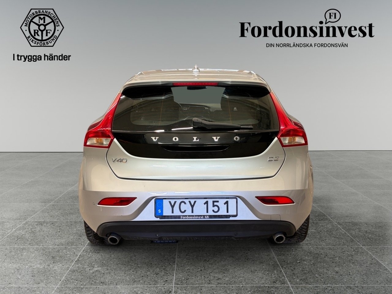 Volvo V40 D3 Momentum Euro 6 2016, photo 4/10