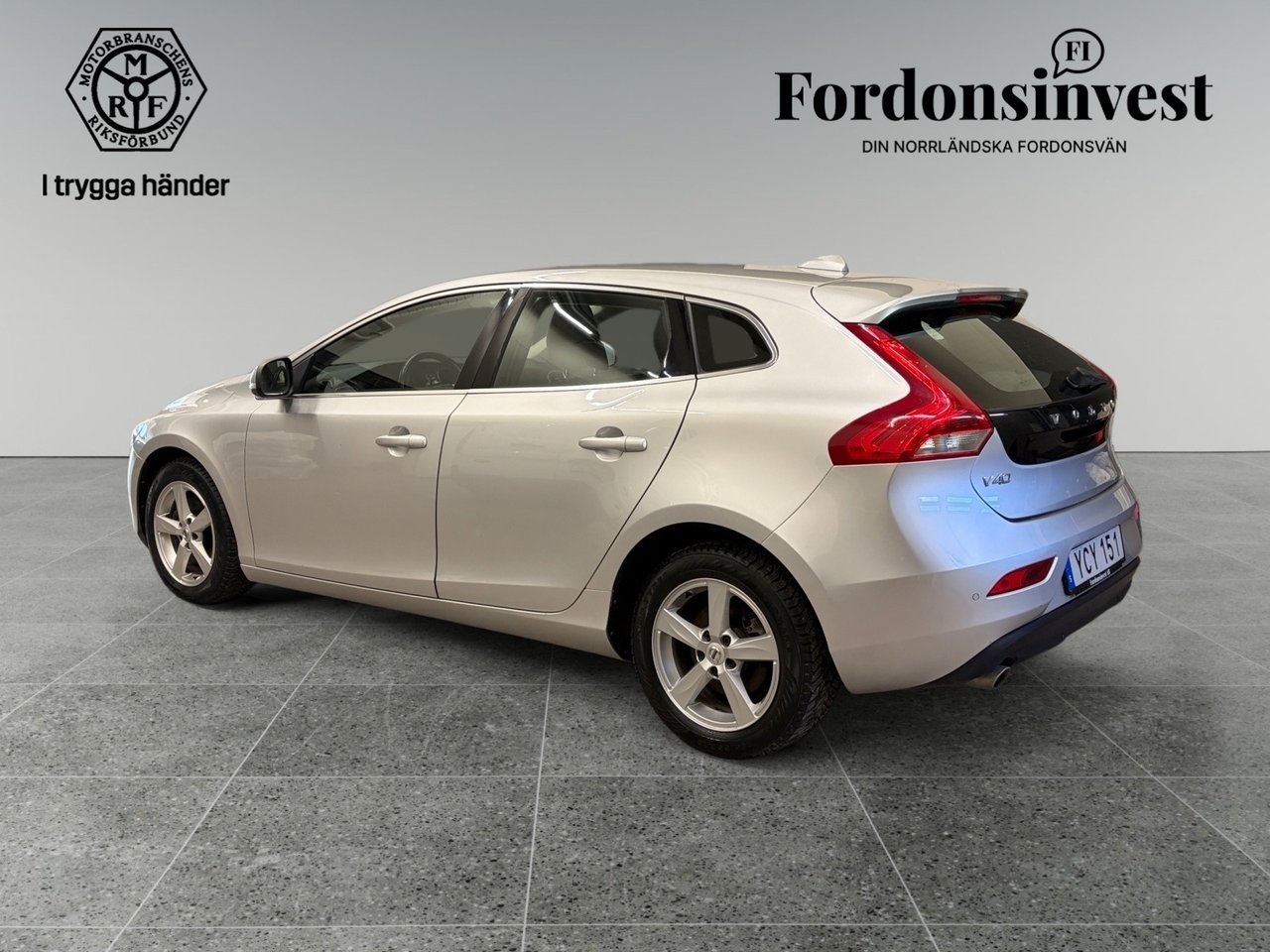 Volvo V40 D3 Momentum Euro 6 2016, photo 5/10