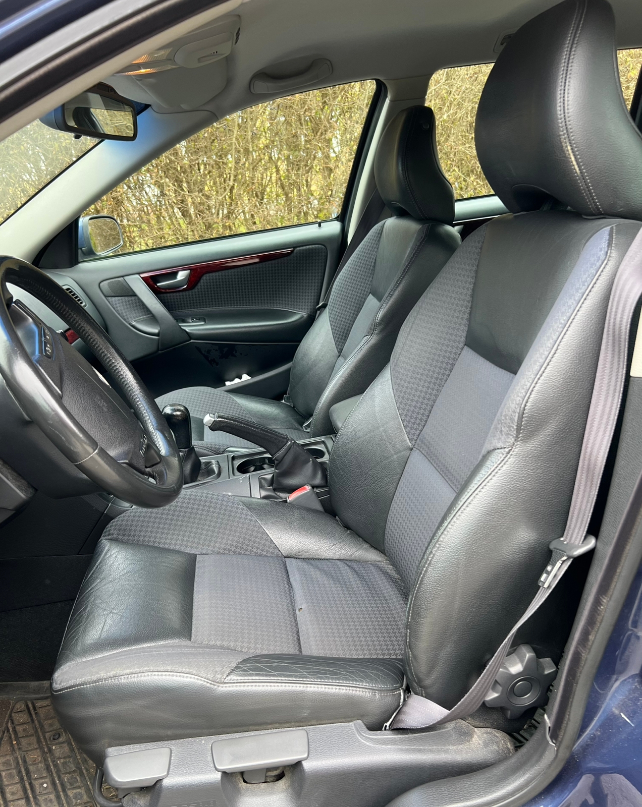 Volvo V70 2.4 Manuell 2004, bild 5/8