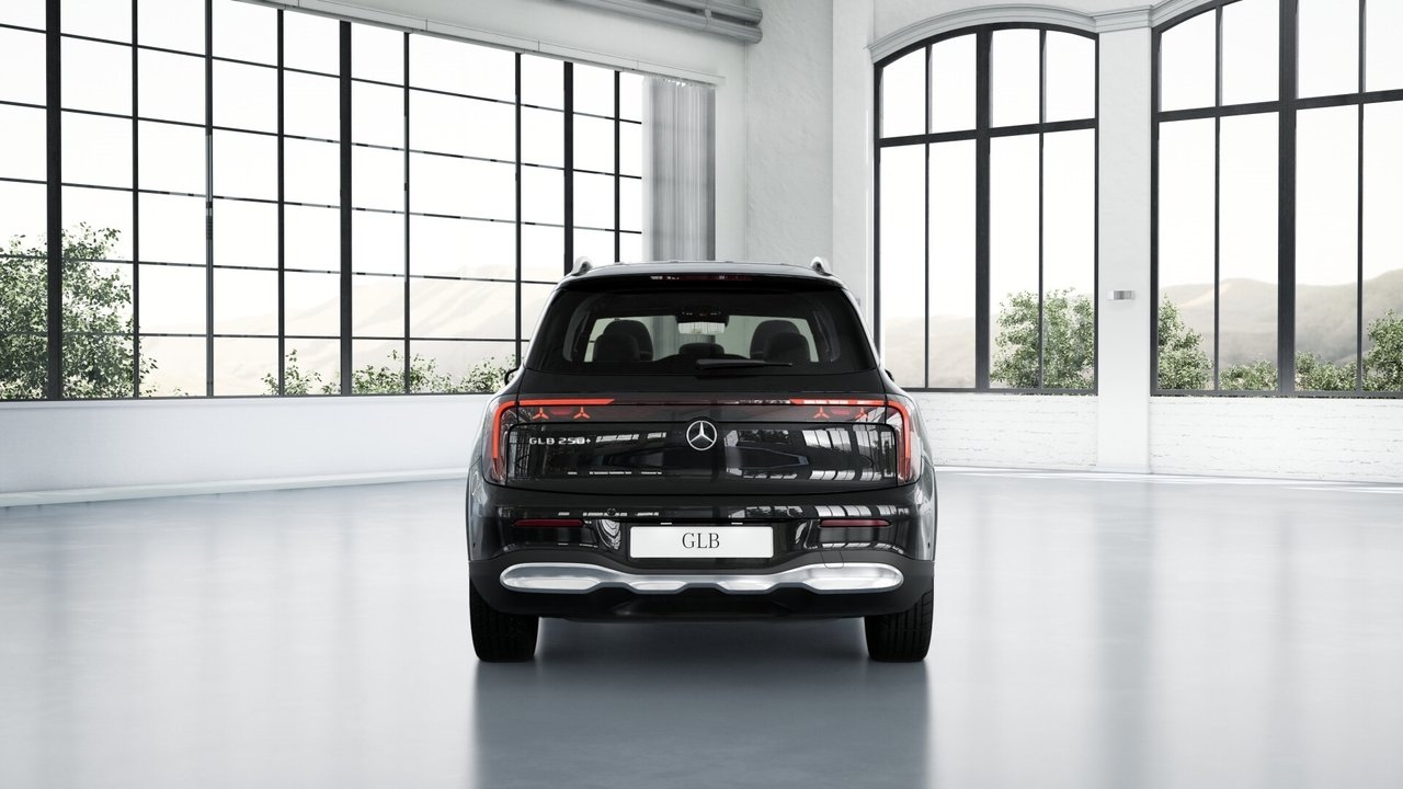 Mercedes-Benz GLB 250+ 2026, bild 4/8