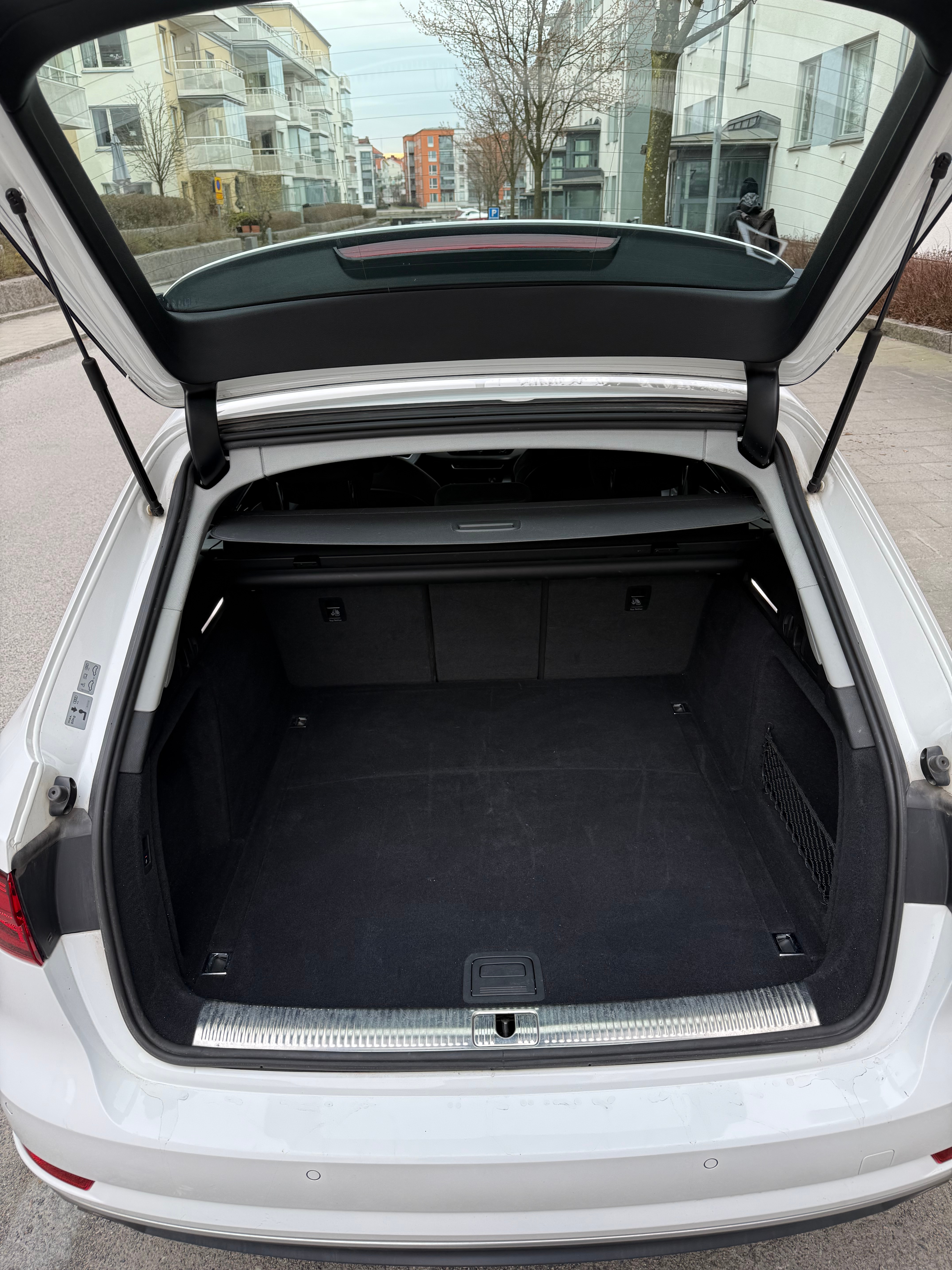 Audi A4 Avant 2.0 TFSI S Tronic 2018, bild 8/8