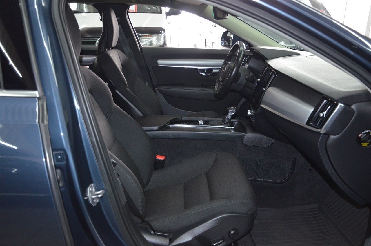 Volvo V90 D4 190hk Momentum 2019, bild 7/10