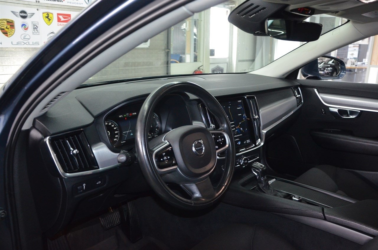 Volvo V90 D4 190hk Momentum 2019, bild 4/10