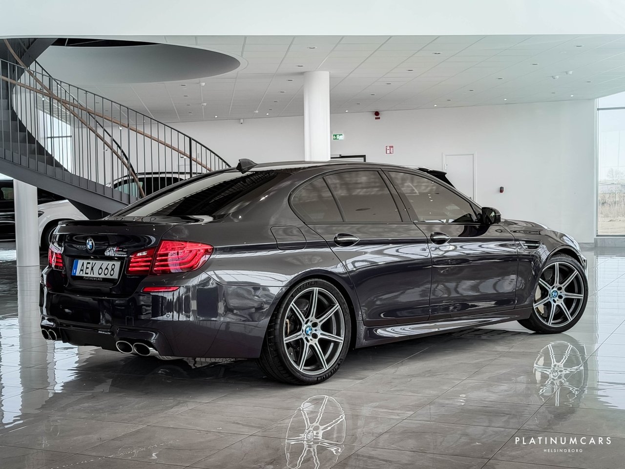 BMW M5 2015, bild 2/23