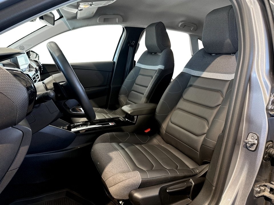 Citroen C4 X Shine 1.2 PT 130hk Aut 2023, bild 4/18