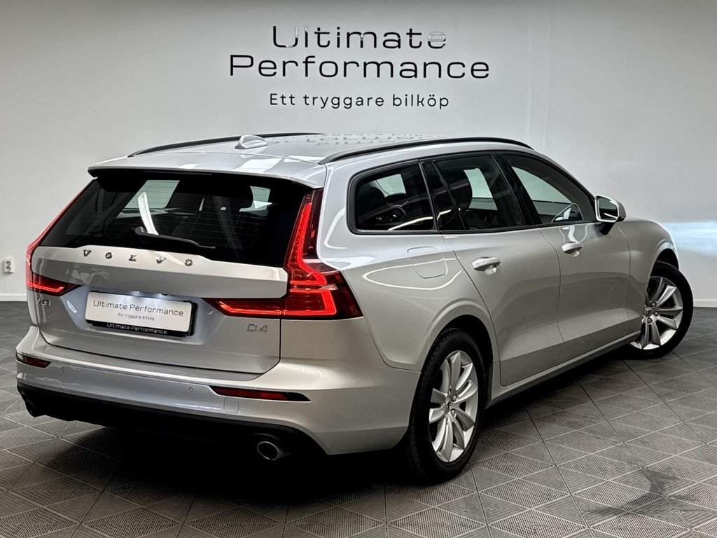 Volvo V60 D4 Geartronic Momentum 2019, bild 2/20