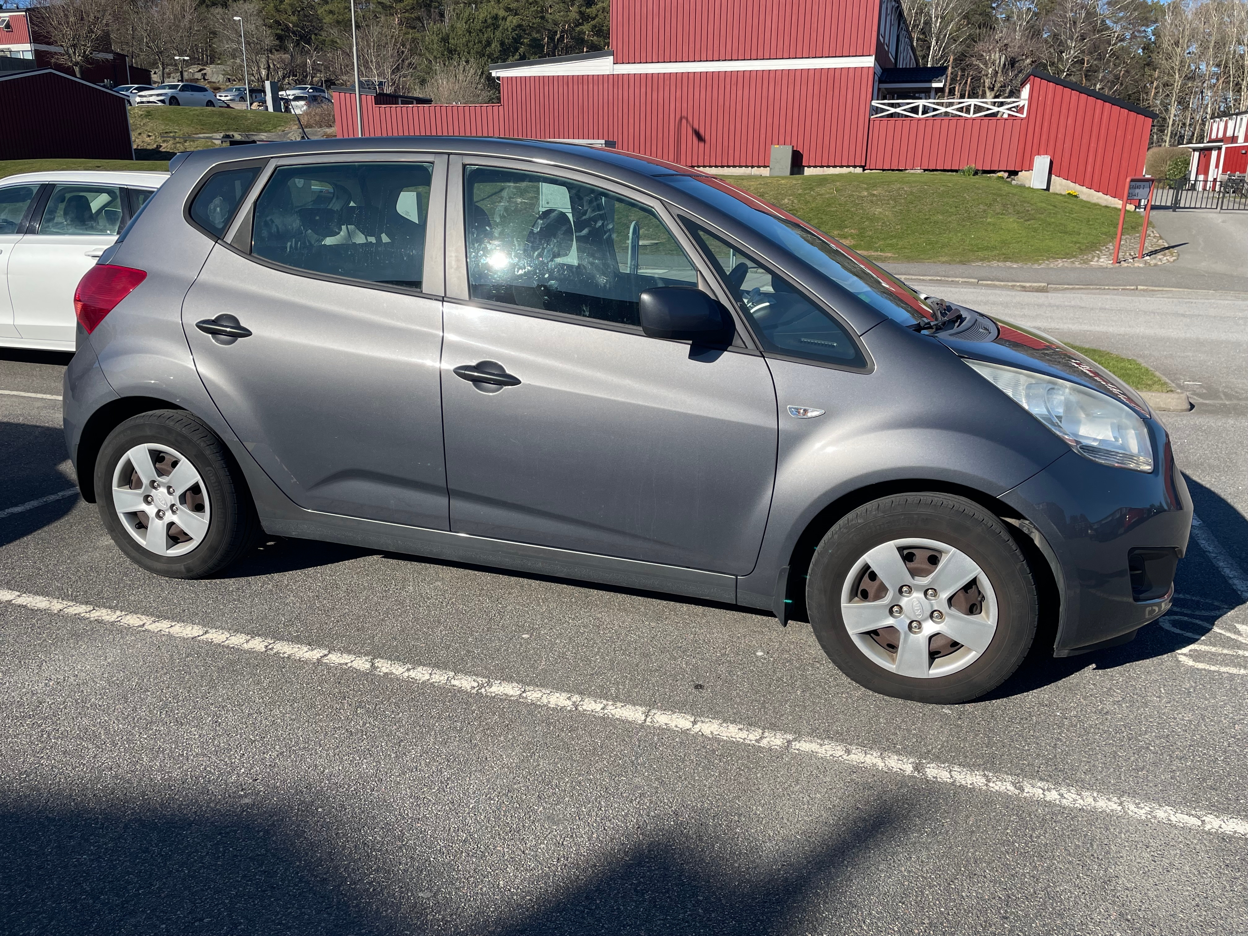 Kia Venga 1.4 CVVT Manuell 2011, bild 2/9