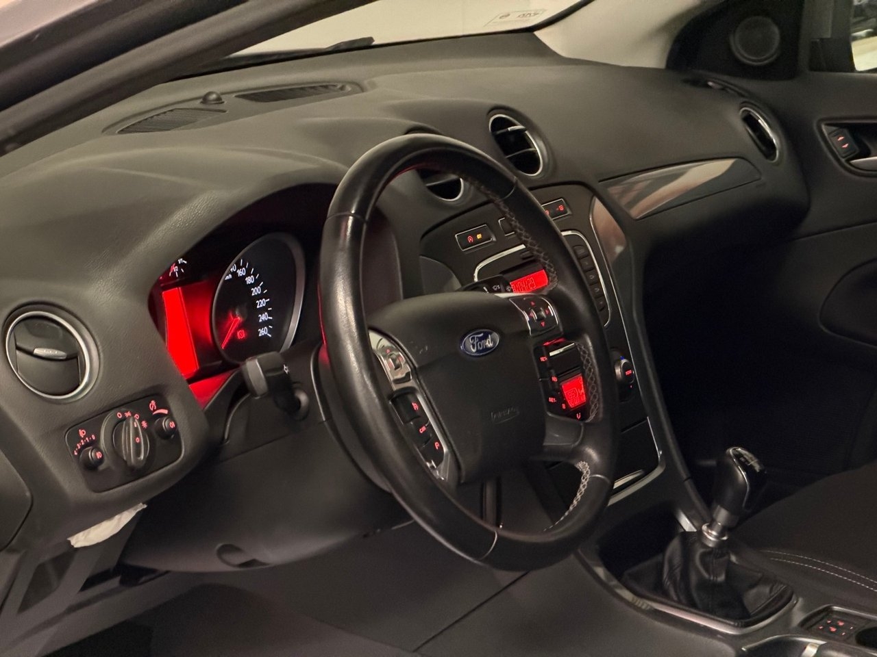 Ford Mondeo 2014, bild 6/10