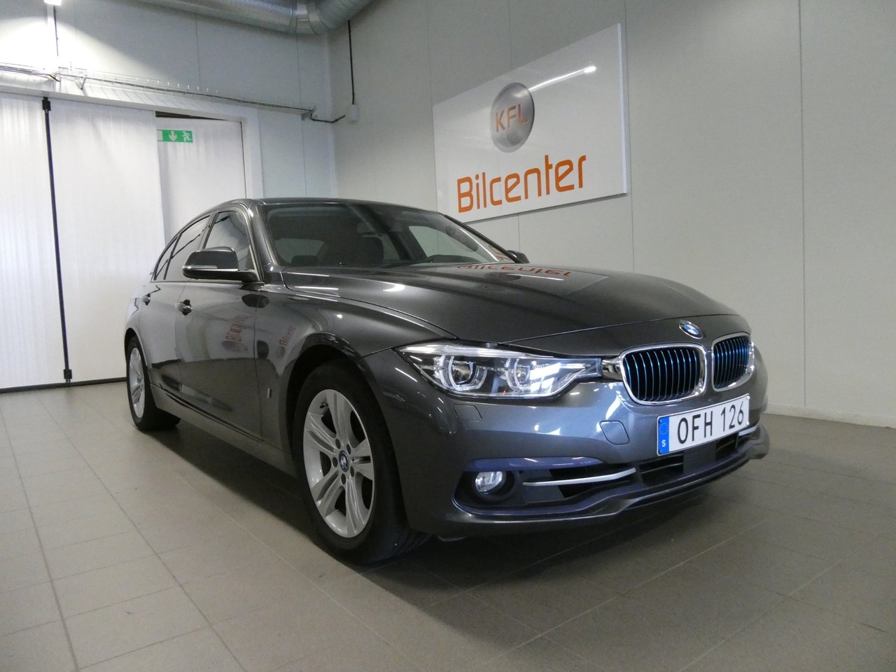 BMW 330 e Sport line 2017, photo 5/20