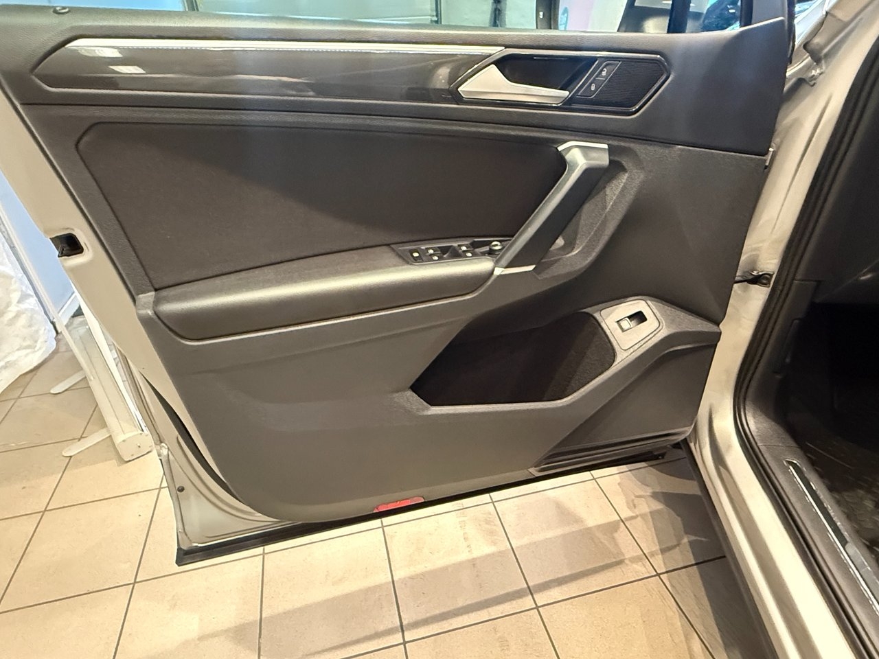 Volkswagen Tiguan 2016, bild 7/10