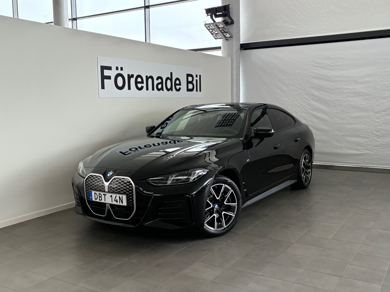 BMW i4