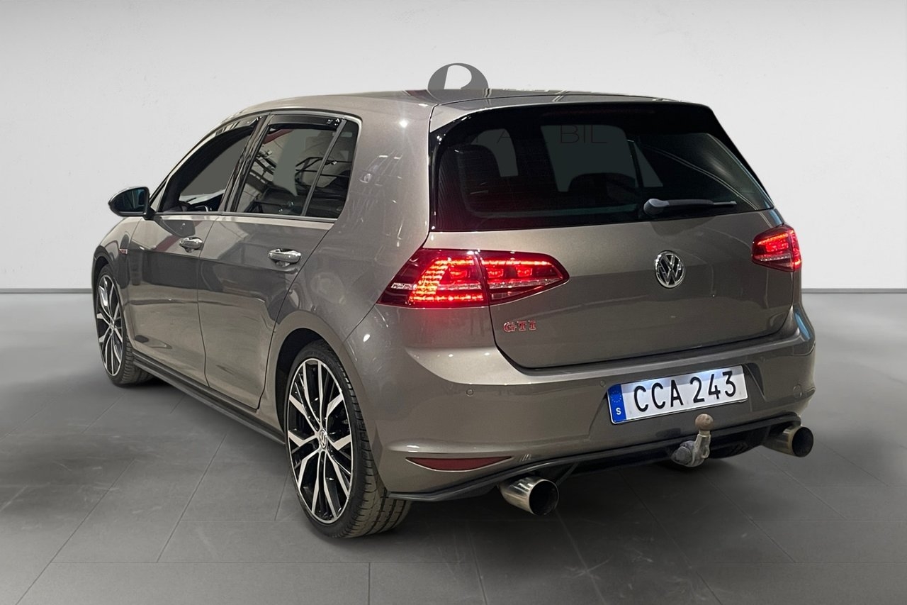 Volkswagen Golf 5-door GTI Performance 2016, bild 5/10