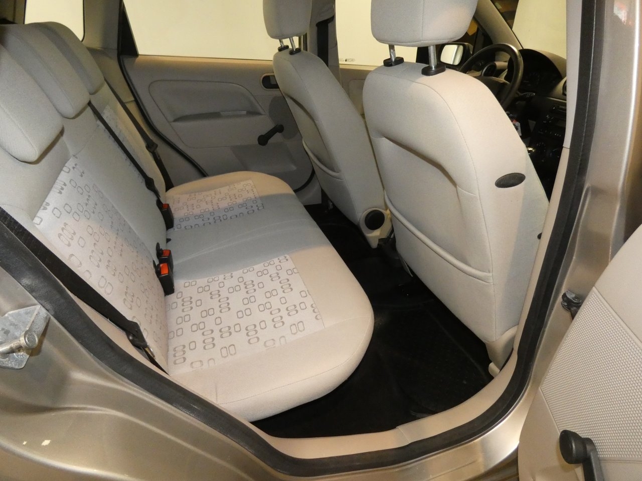 Ford Fiesta 5-dörrar 2003, kuva 6/10