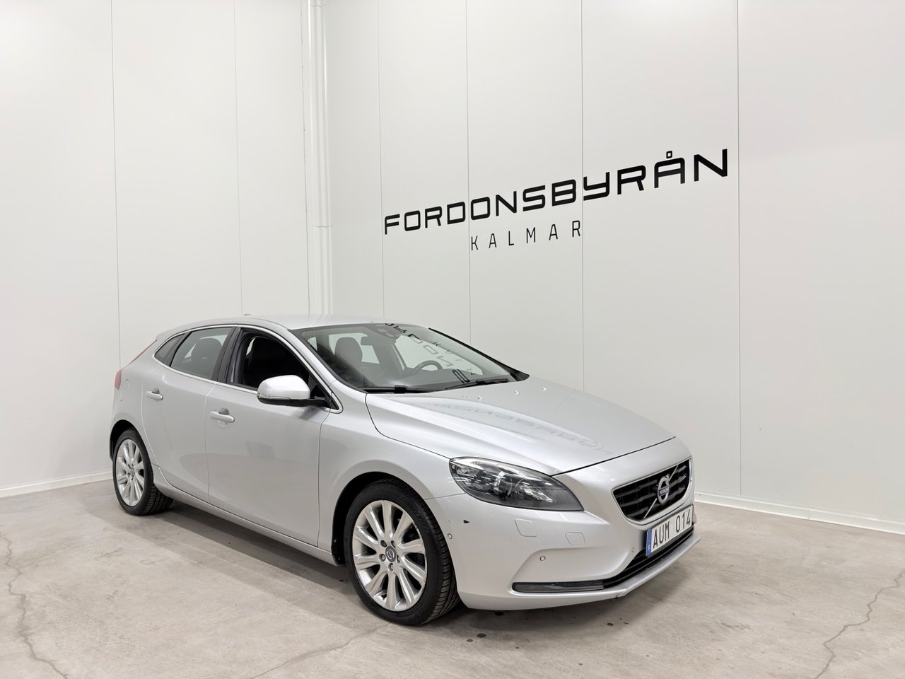 Volvo V40 D2 Summum 1-Ägare D-värm 2013, bild 2/10