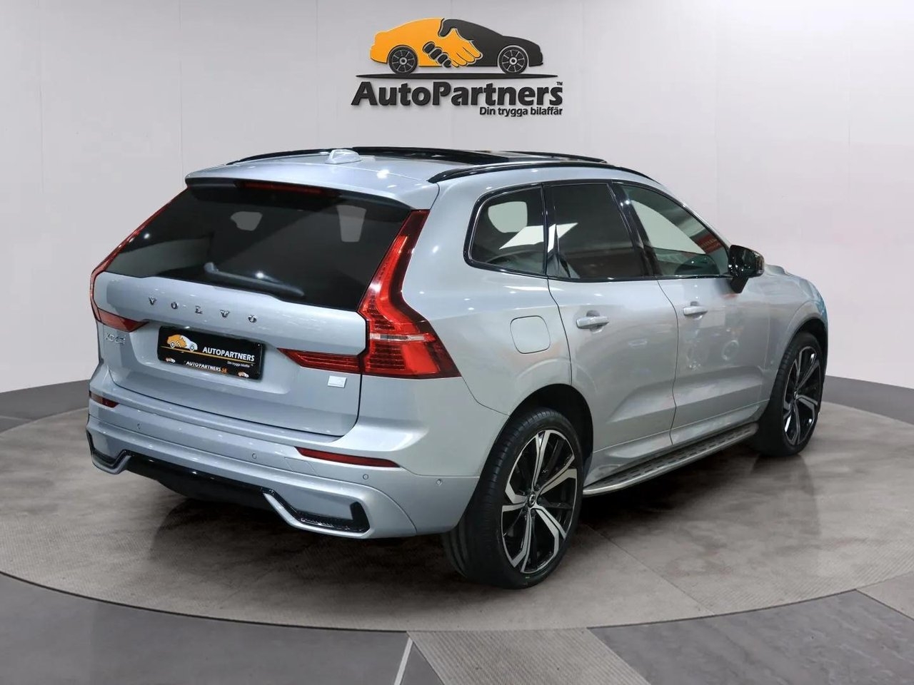 Volvo XC60 Recharge T6 AWD R-Design Pano 2022, bild 7/38