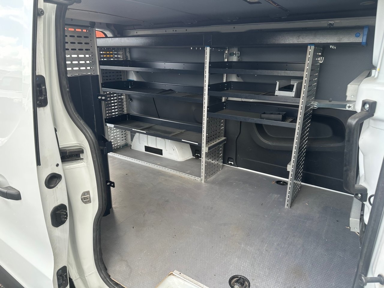 Renault Trafic 2.0 dCi 2020, bild 5/12