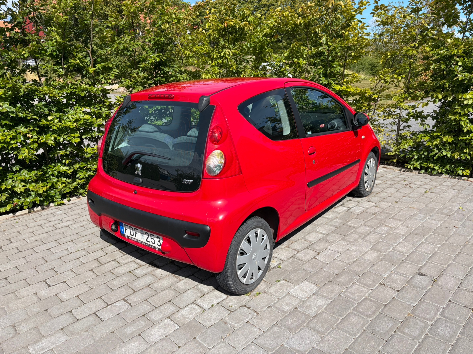 Peugeot 107 3-dörrar 1.0 Manuell 2007, bild 2/5