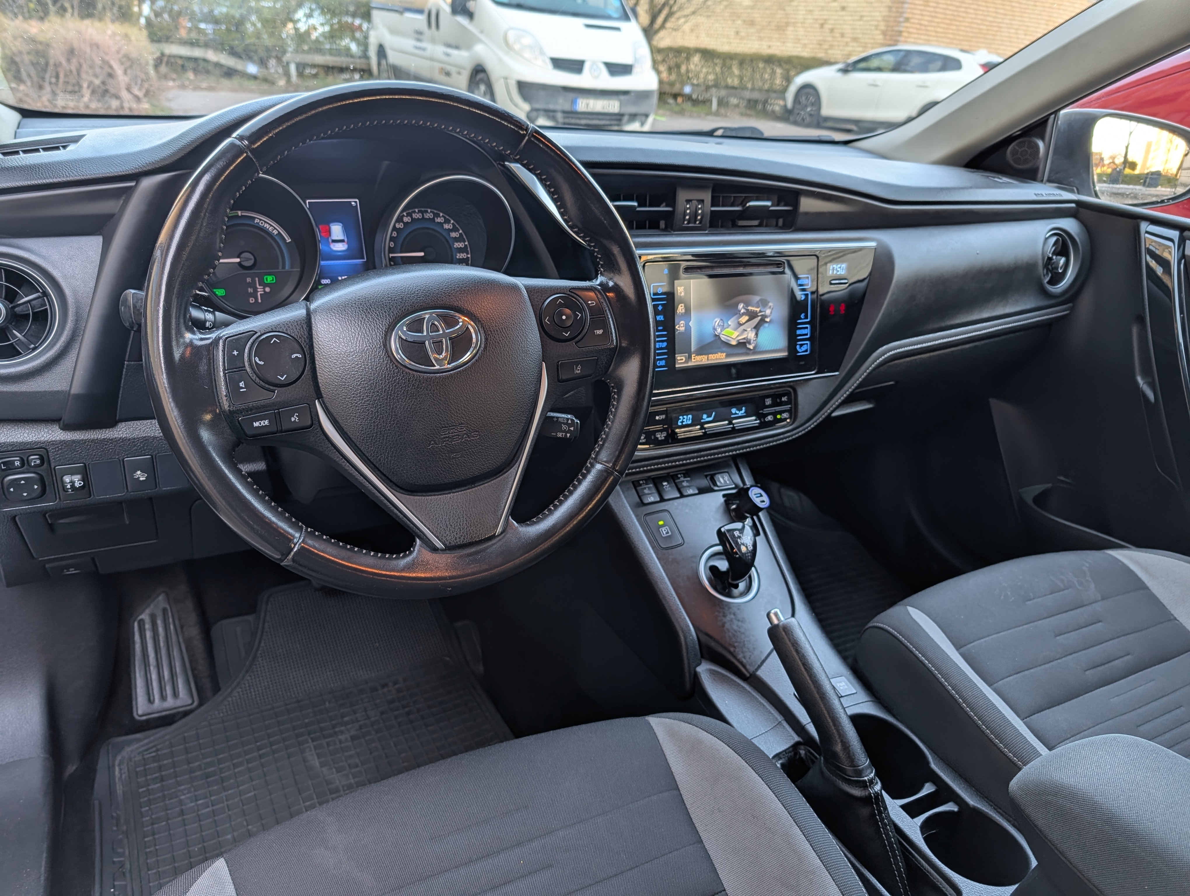 Toyota Auris Touring Sports Hybrid e-CVT 2016, bild 3/10