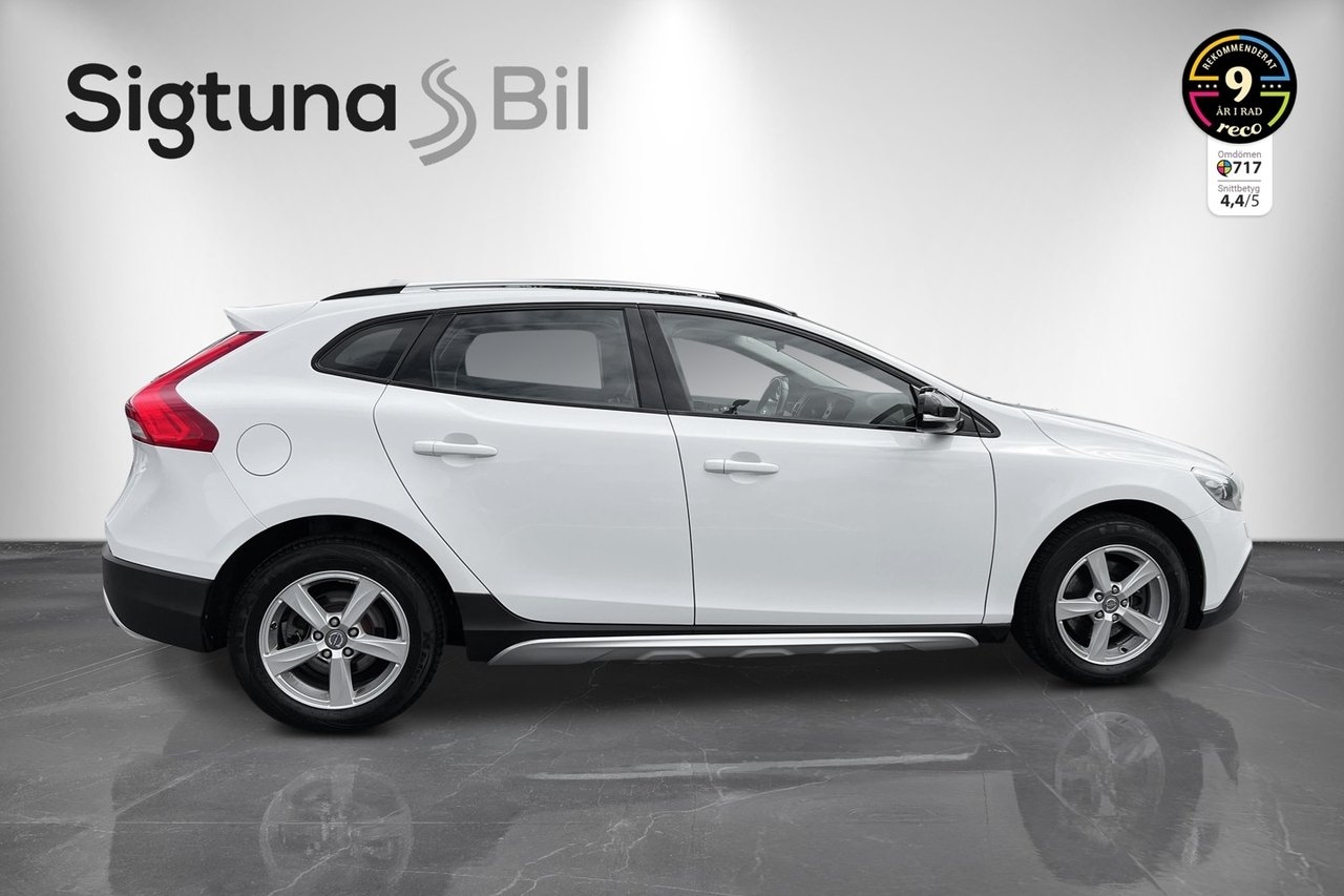 Volvo V40 Cross Country T4 Momentum 2013, photo 6/10