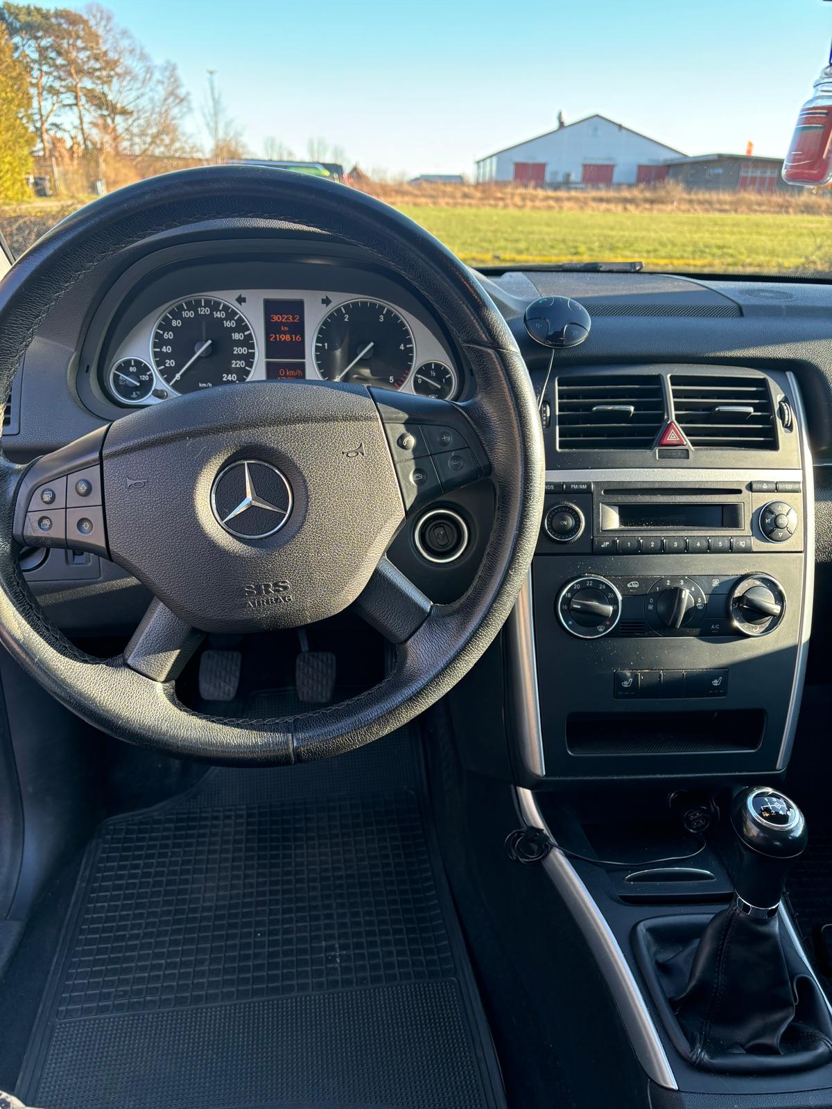 Mercedes-Benz B 200 CDI Manuell 2011, bild 4/6