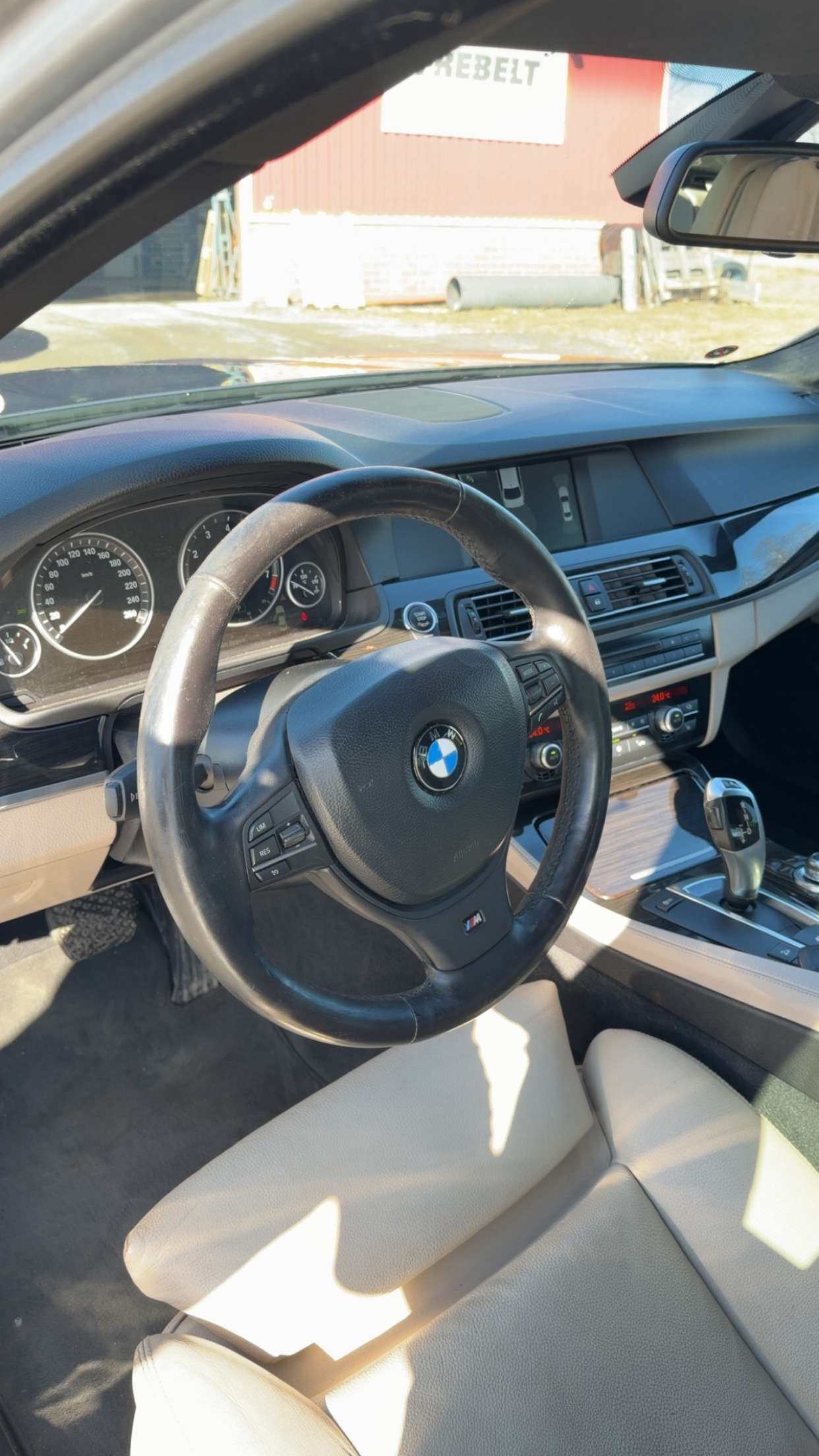 BMW 535 i xDrive Sedan Steptronic 2011, bild 4/6