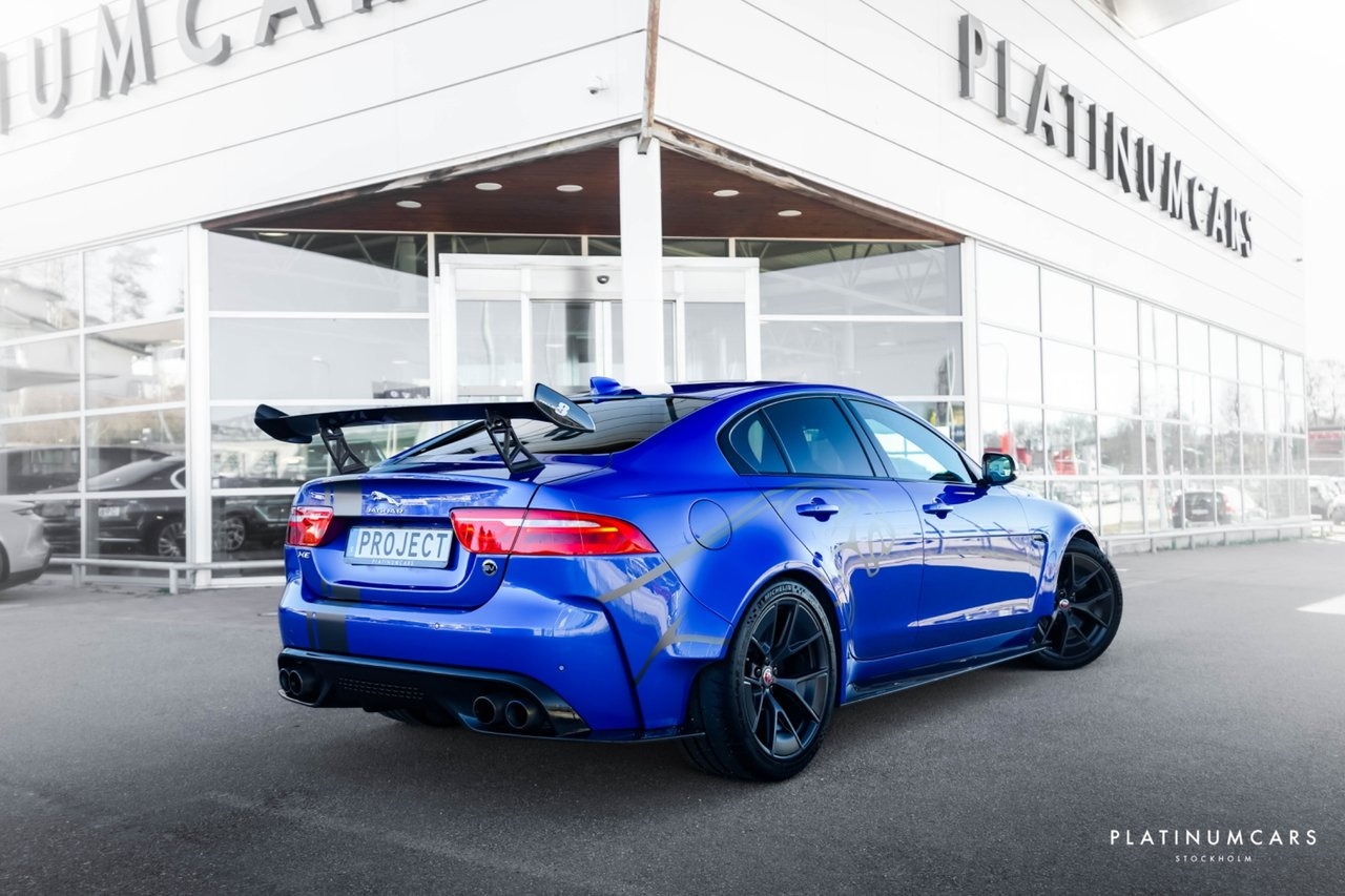 Jaguar XE SV Project 8 600hk / 1 av 300 2019, bild 2/26